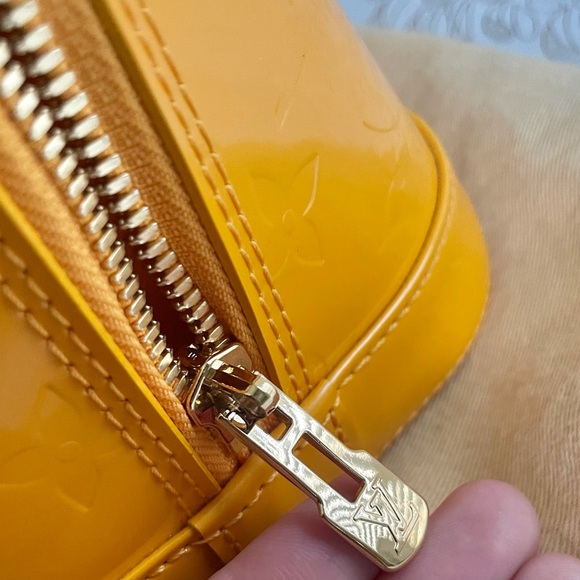AUTHENTIC Louis Vuitton Jaune Passion Monogram Vernis Alma PM - Picture 11 of 16
